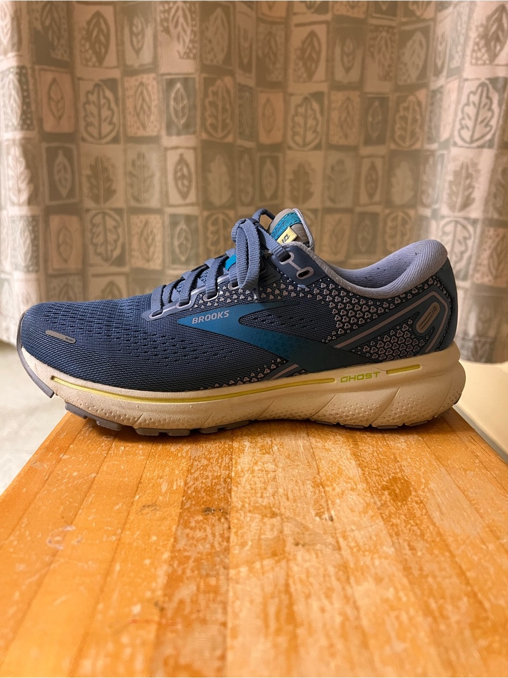Womens Brooks Ghost 14
Running Shoes Sz 7